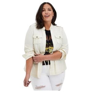 NWT Torrid Plus Cream Twill Peplum Jacket Size 1(14/16)